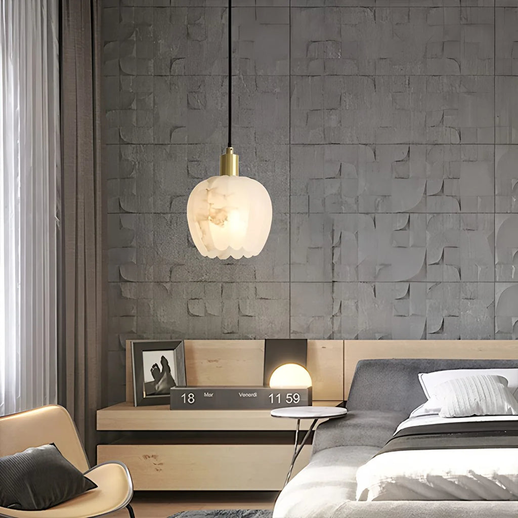 Light luxury flower bud shaped onyx pendant light