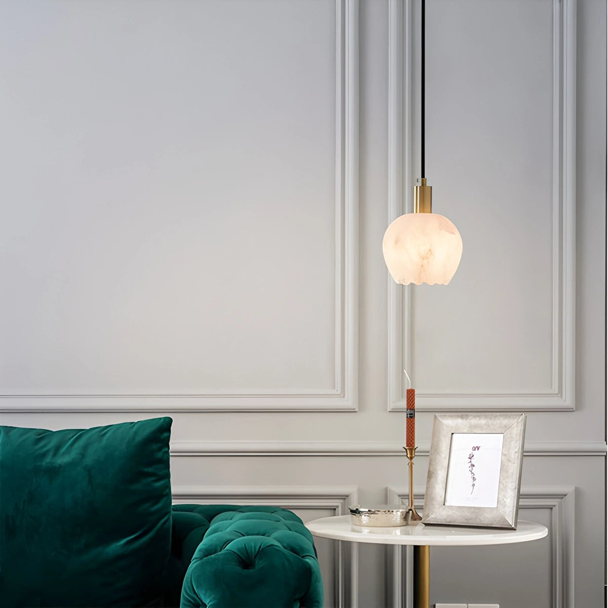 Light luxury flower bud shaped onyx pendant light