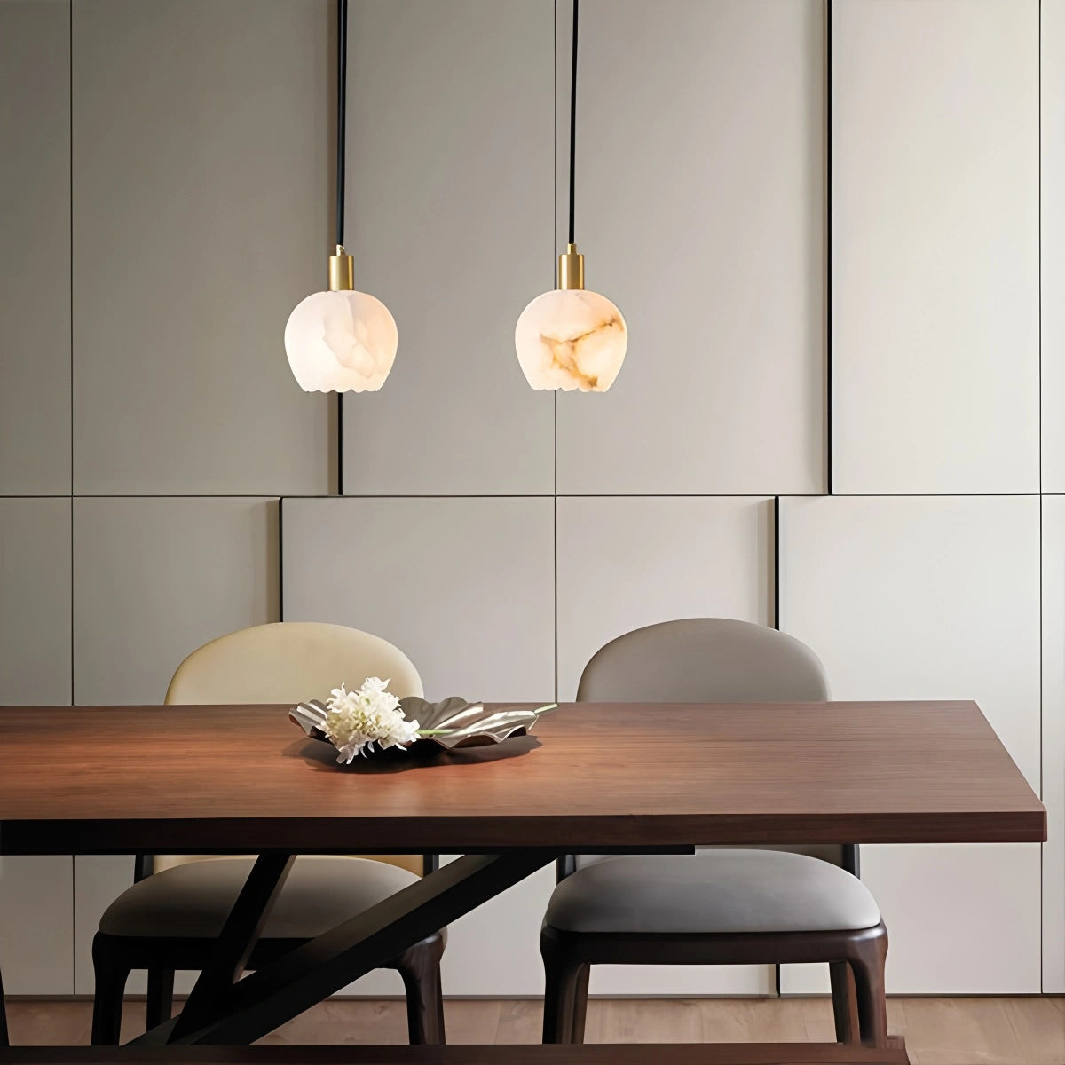 Light luxury flower bud shaped onyx pendant light