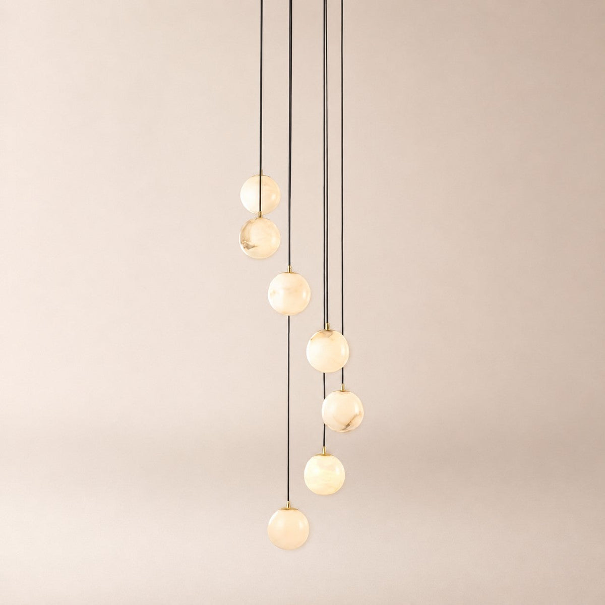Oquven Chandelier