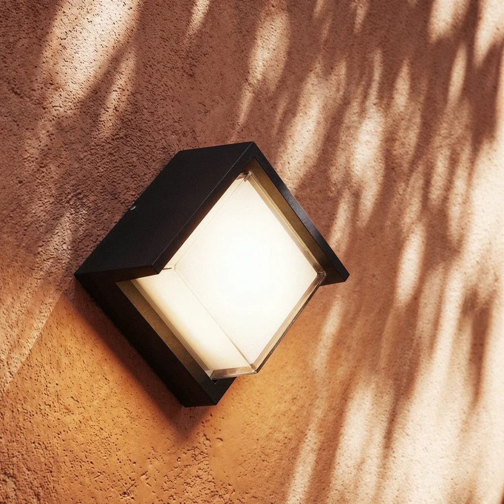 Esmond Outdoor Wall Lamp